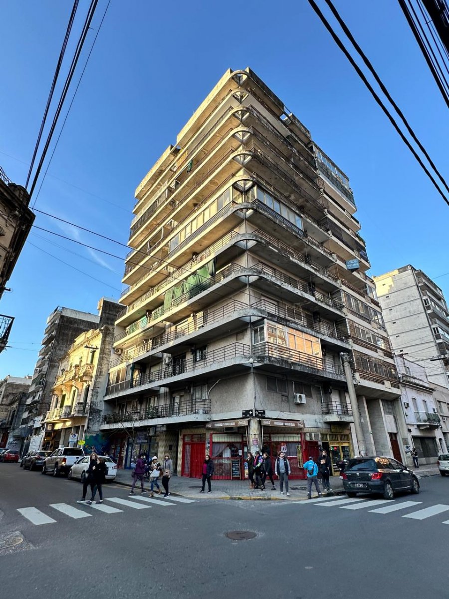 Venta Departamento 1 dormitorio con balcón Centro Mitre 1190 esquina Mendoza - 24