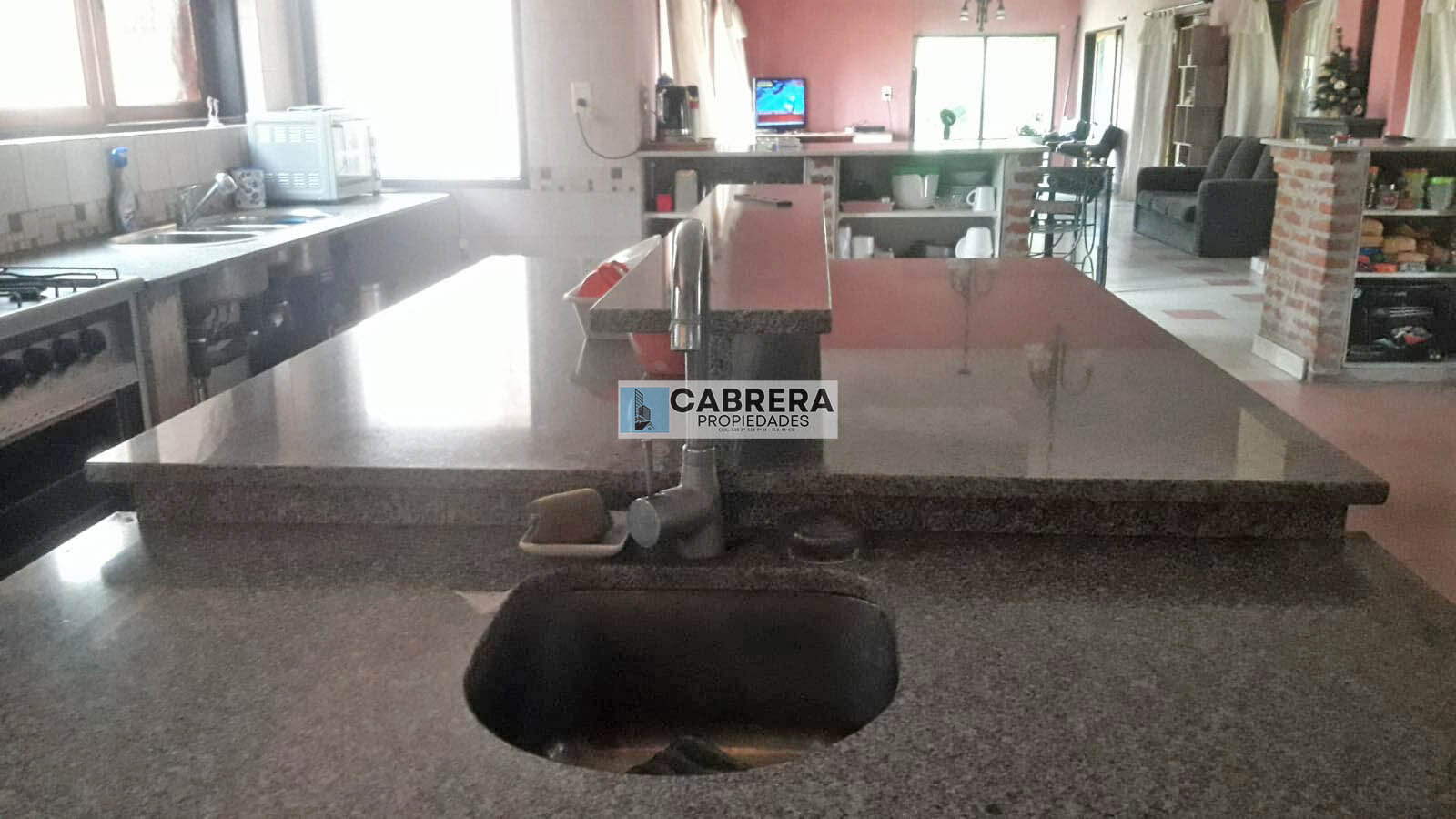 CASA 6 AMBIENTES EN VENTA EN EL CENTRO DE GENERAL RODRIGUEZ - 10