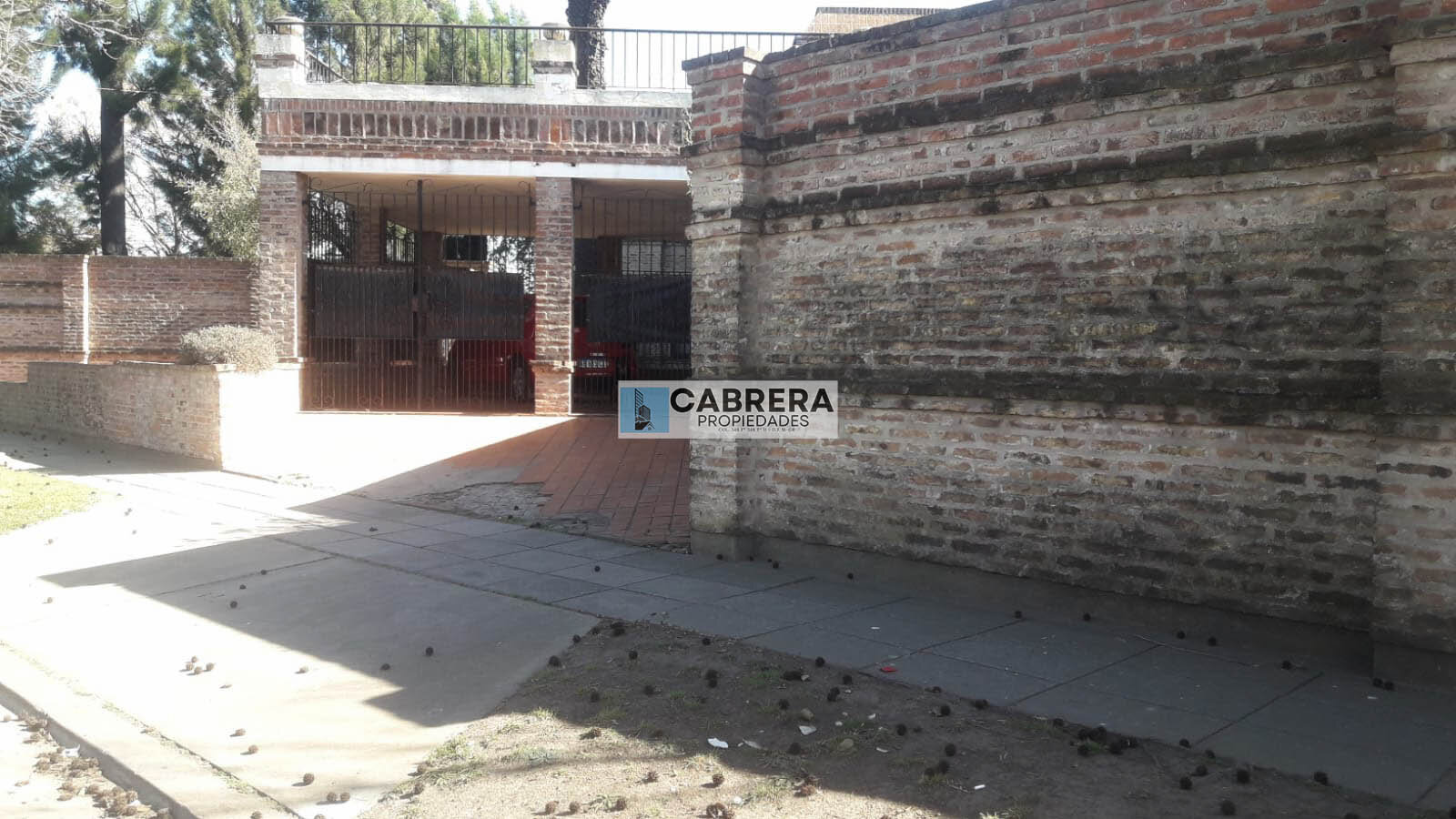 CASA 6 AMBIENTES EN VENTA EN EL CENTRO DE GENERAL RODRIGUEZ - 2