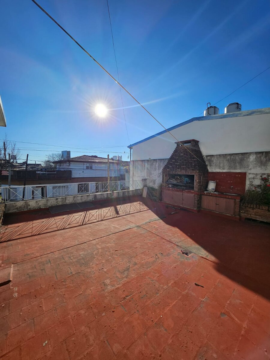 VENTA 5 AMBIENTES EXCELENTE CONSTRUCCIÓN - 38