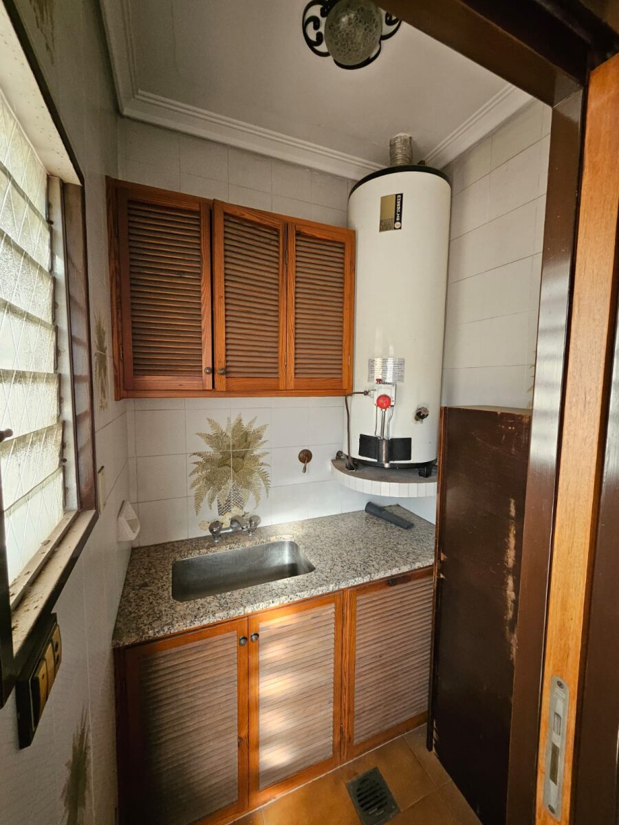 VENTA 5 AMBIENTES EXCELENTE CONSTRUCCIÓN - 40
