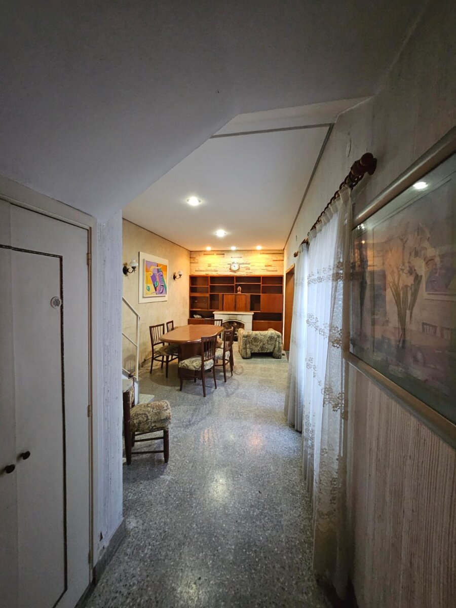 VENTA 5 AMBIENTES EXCELENTE CONSTRUCCIÓN - 20