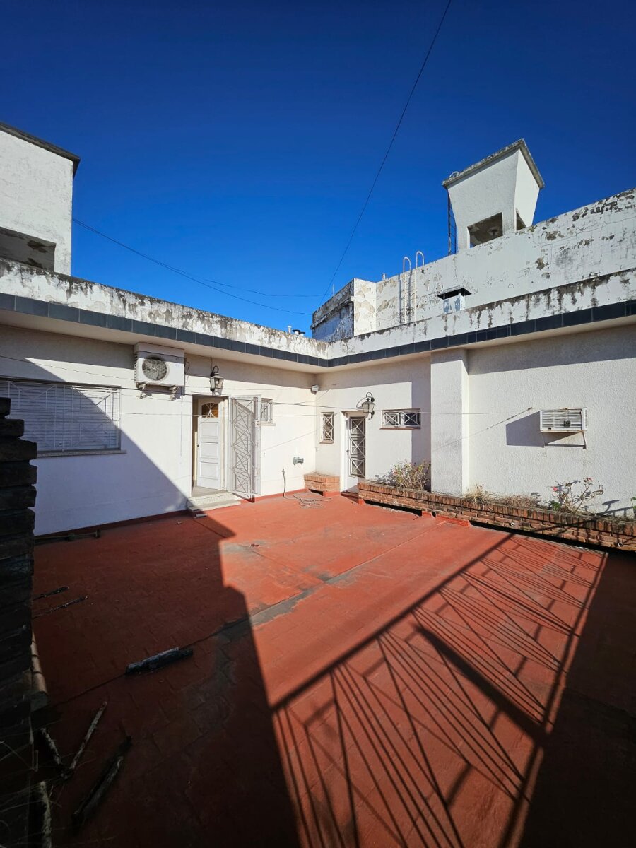 VENTA 5 AMBIENTES EXCELENTE CONSTRUCCIÓN - 37
