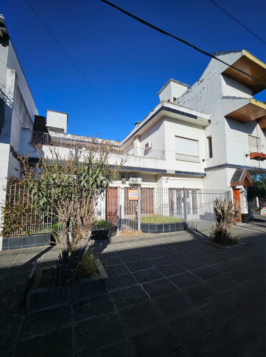 VENTA 5 AMBIENTES EXCELENTE CONSTRUCCIÓN - 2