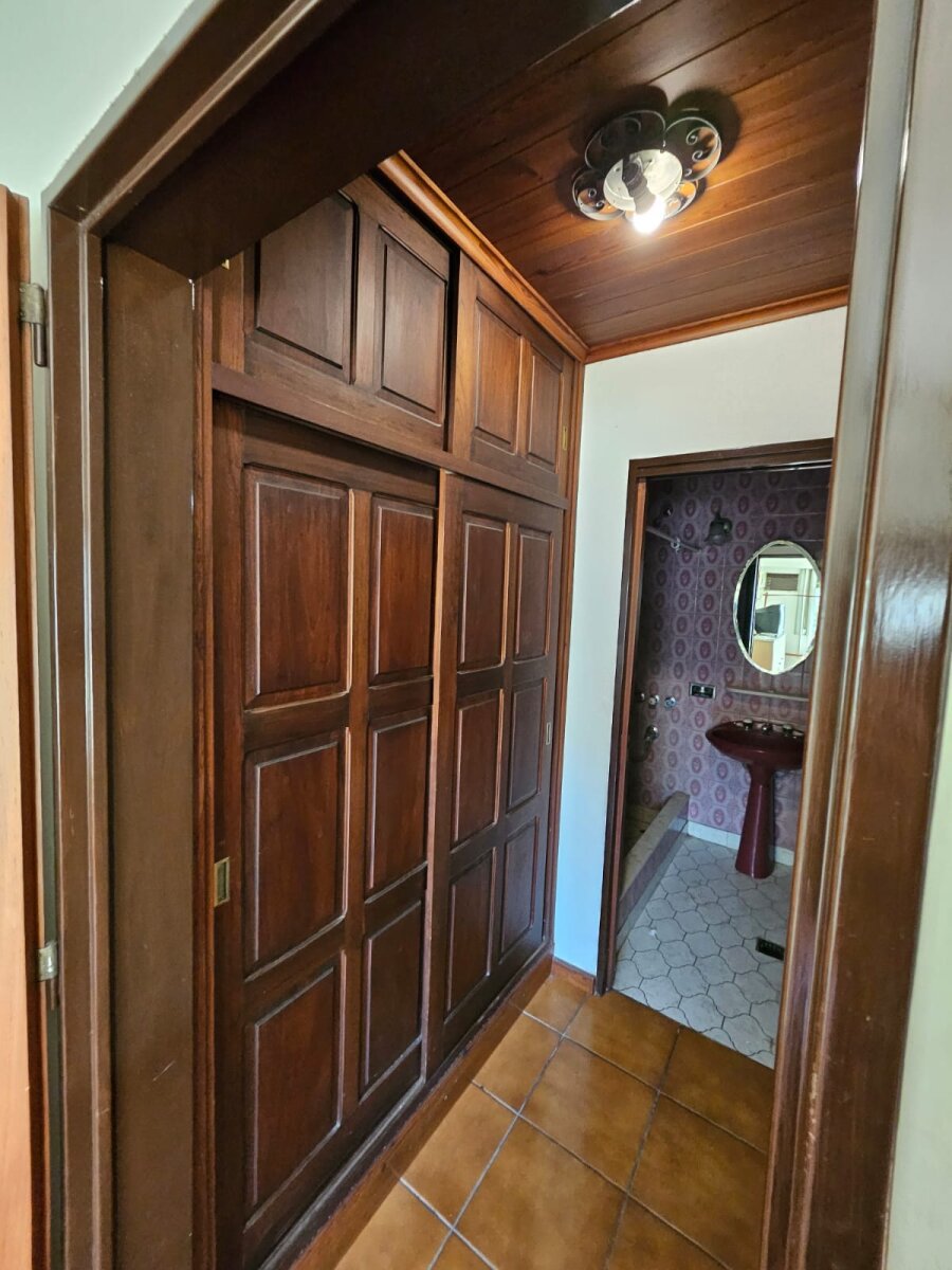VENTA 5 AMBIENTES EXCELENTE CONSTRUCCIÓN - 12