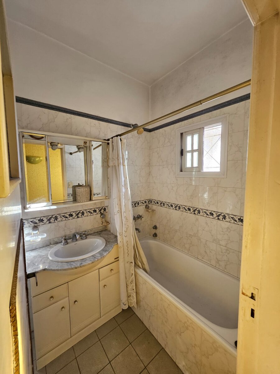 VENTA 5 AMBIENTES EXCELENTE CONSTRUCCIÓN - 30