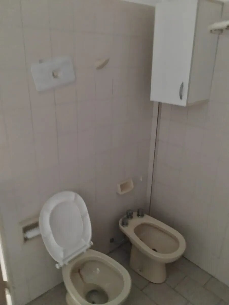 Venta casa + departamento Villa Cabrera - Imagen 8
