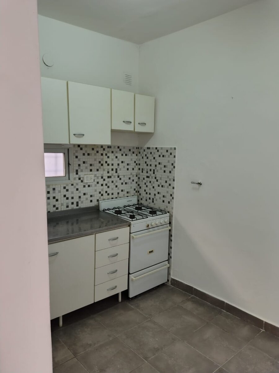 Junin 1240 ( Pasillo sin expensas )