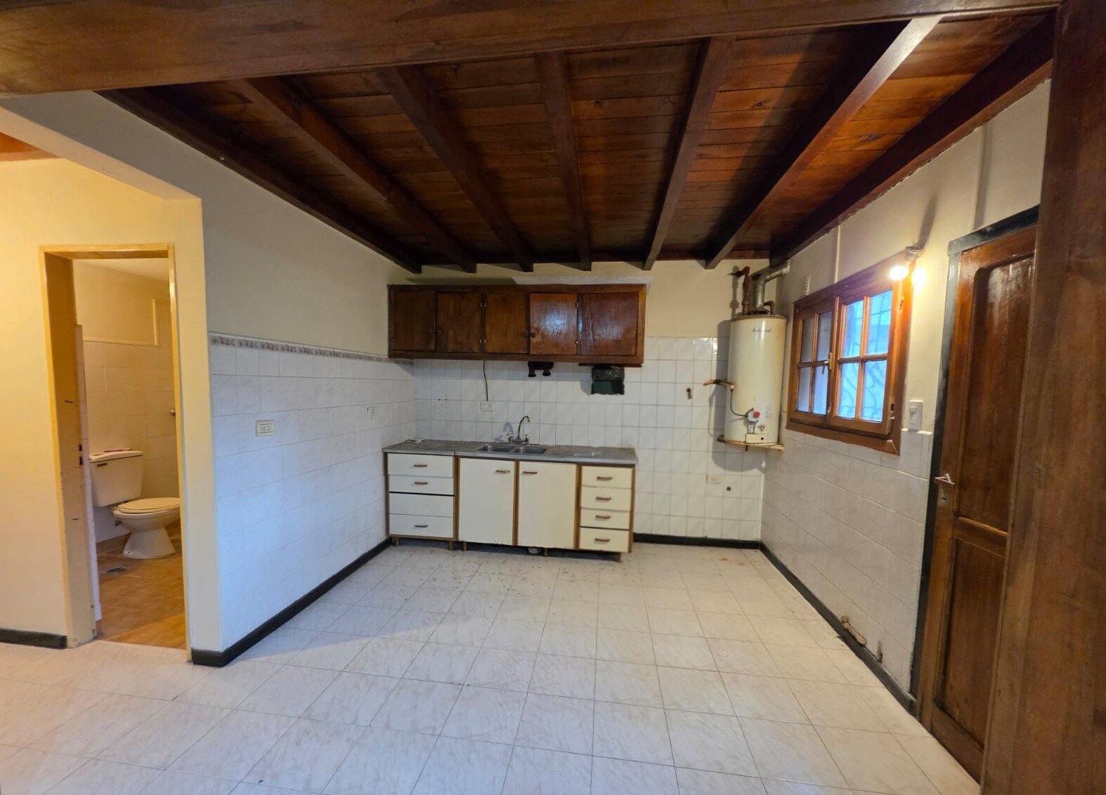 ALQUILER DE DUPLEX DE 4 DORMITORIOS EN EL CENTRO DE ESQUEL, CHUBUT - 9