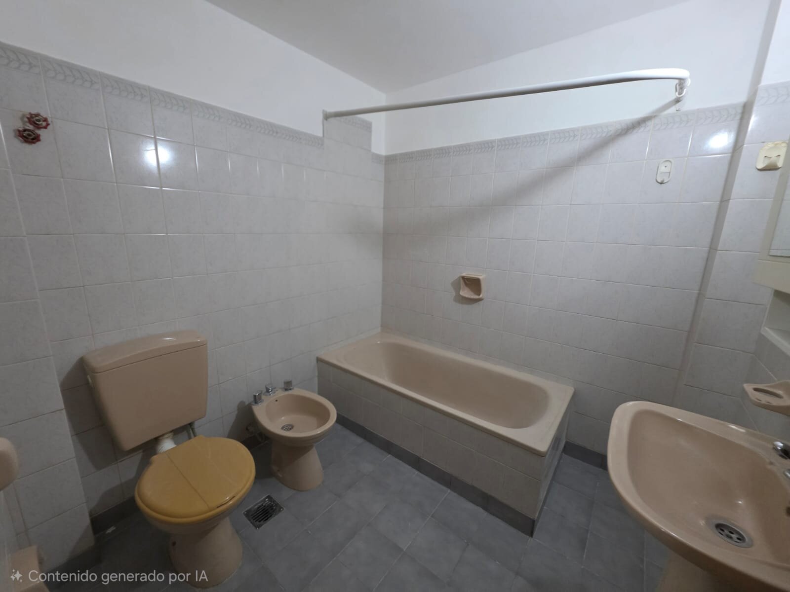 ALQUILER DE DUPLEX DE 4 DORMITORIOS EN EL CENTRO DE ESQUEL, CHUBUT - 22