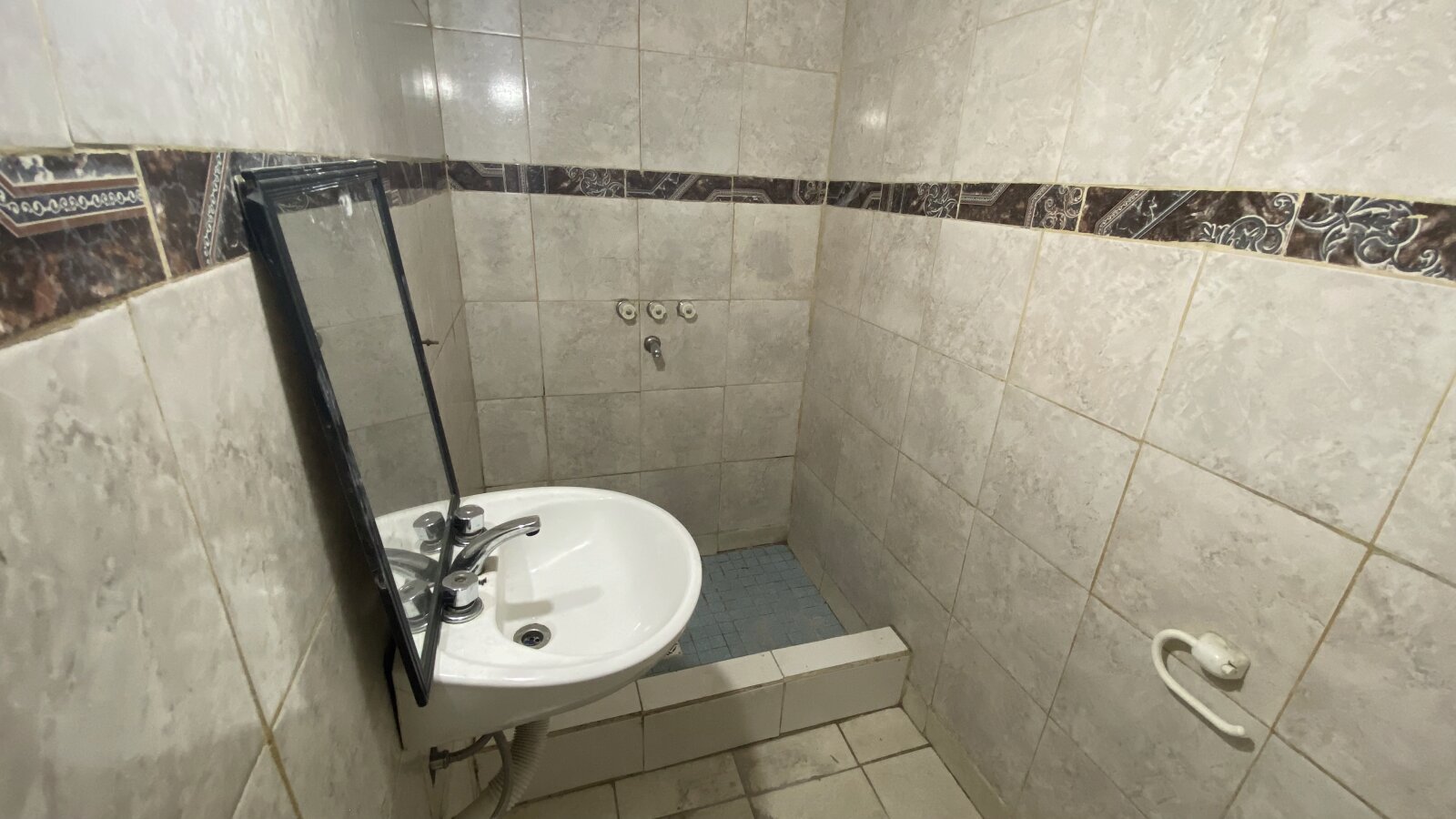DEPARTAMENTO 2 AMBIENTES CON HABITACIÓN EN SUITE EN CASTELAR - 5