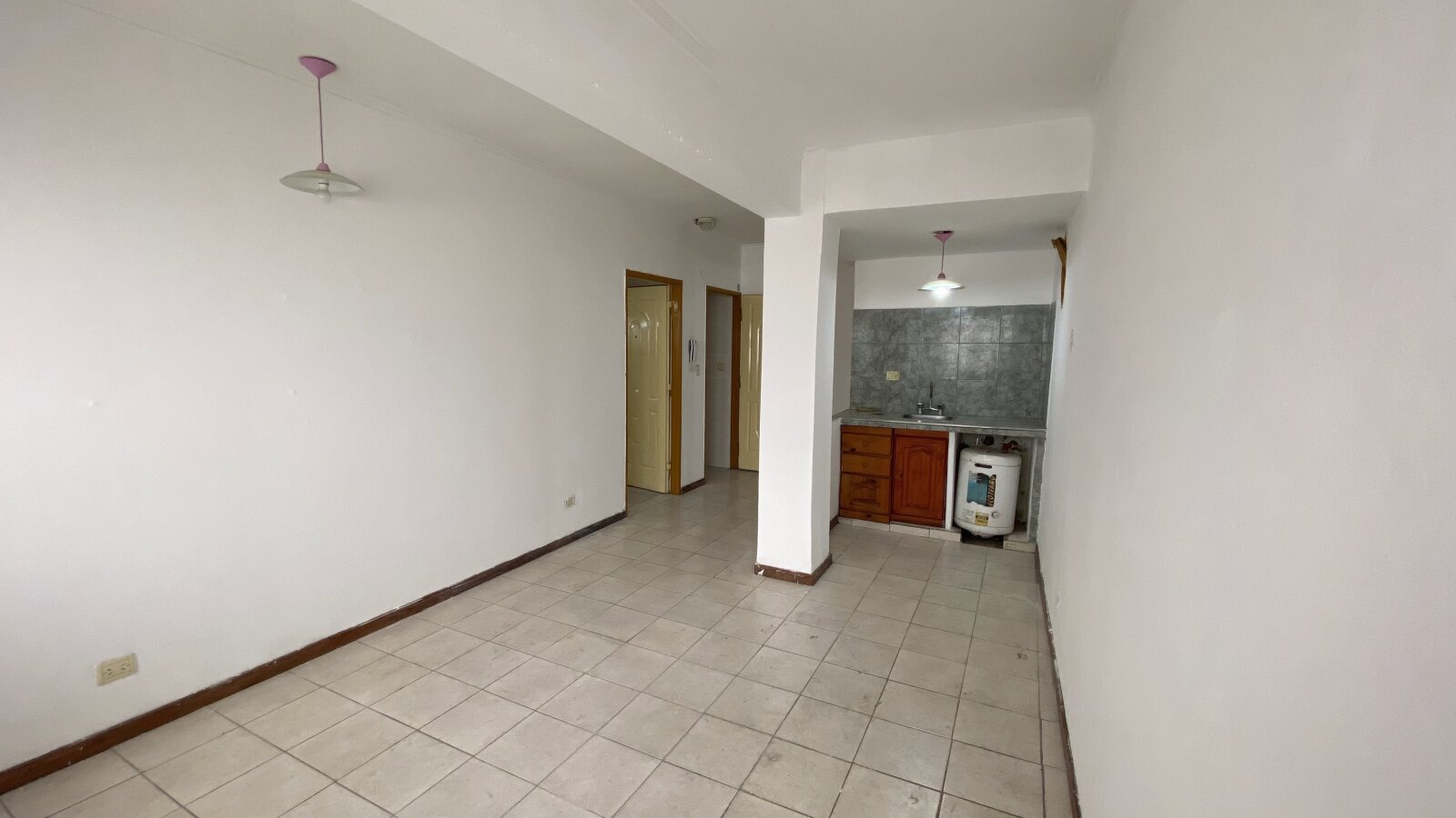 DEPARTAMENTO 2 AMBIENTES CON HABITACIÓN EN SUITE EN CASTELAR - 2