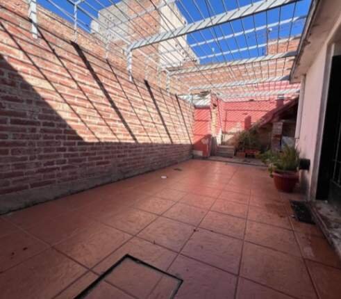 003-Casa de 3 dormitorios con cochera  y patio  + Departamento 1 dorm. con patio Barrio San Fernando - Imagen 18