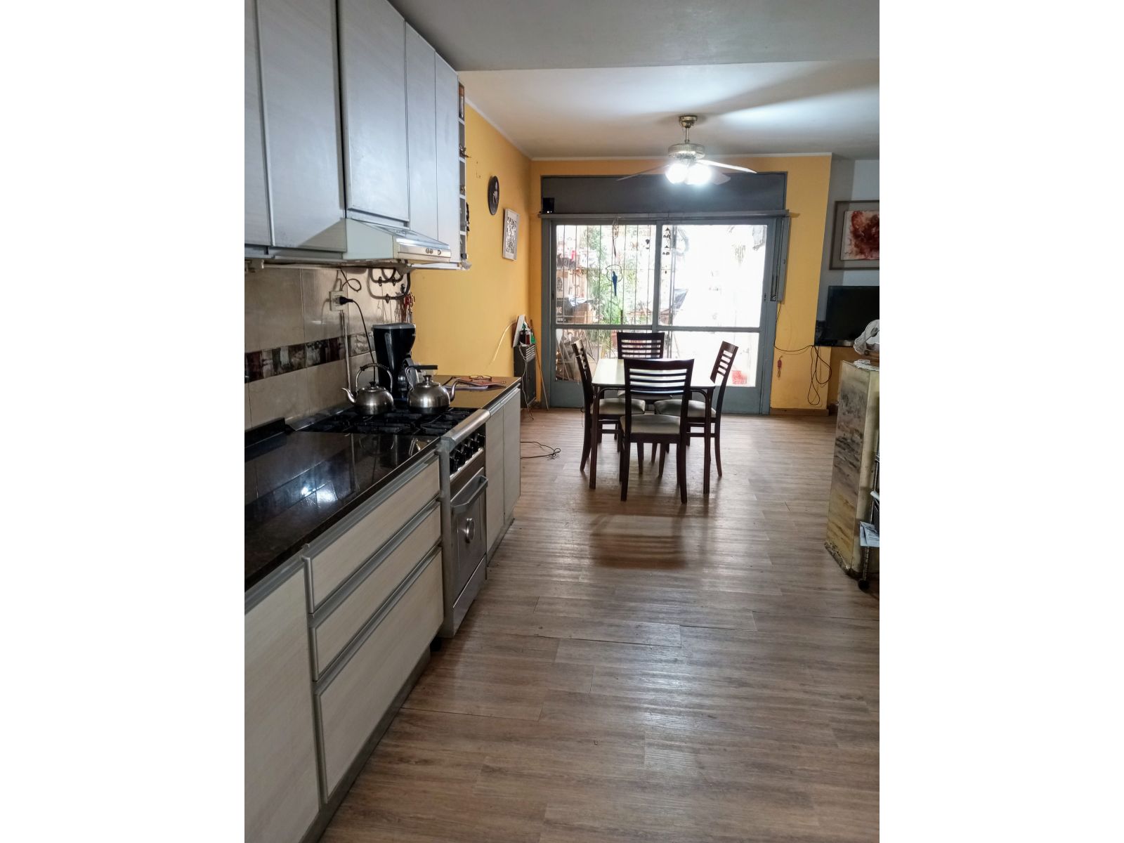 CASA EN VENTA, BARRIO MAIPÚ II SECCIÓN, 3 DORMITORIOS, 3 BAÑOS, EXCELENTE UBICACIÓN - Imagen 3