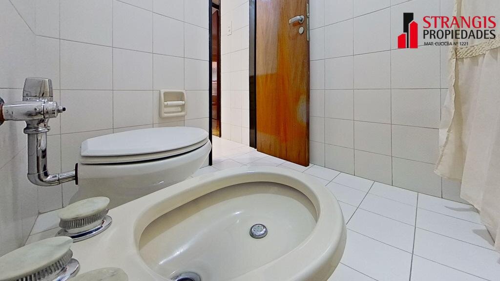 VENTA Departamento de 4 ambientes con dependencia de servicio - MAS - 81
