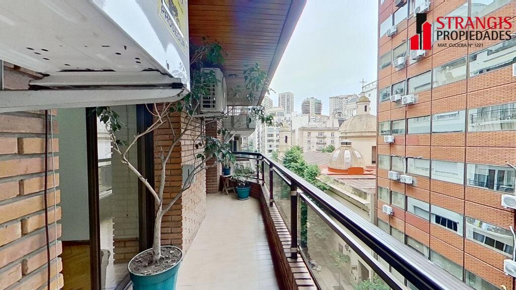 VENTA Departamento de 4 ambientes con dependencia de servicio - MAS - 14