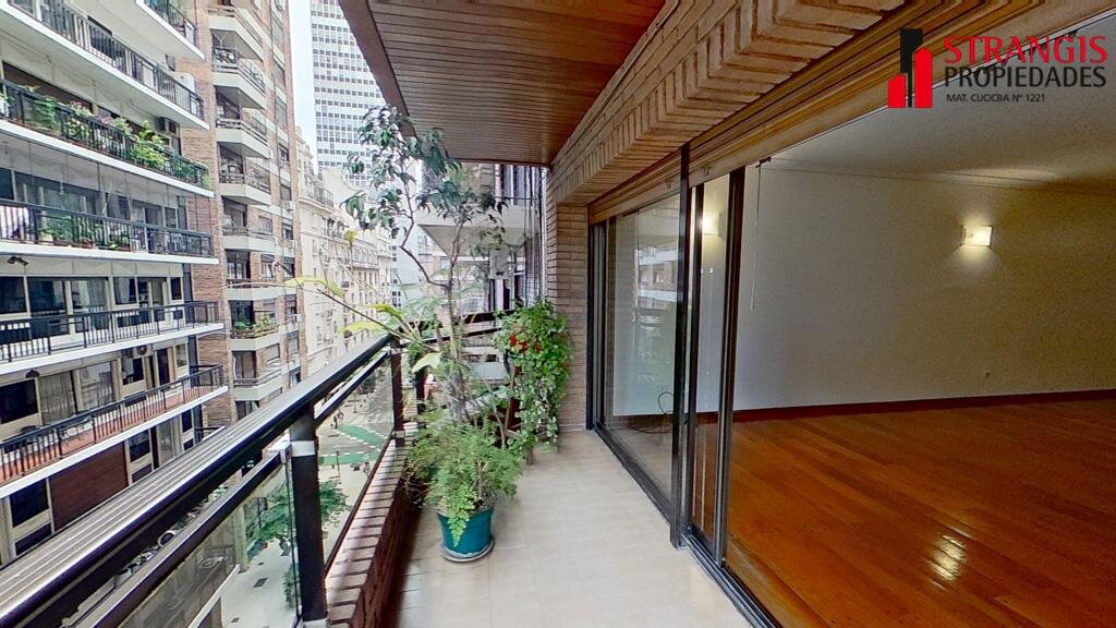 VENTA Departamento de 4 ambientes con dependencia de servicio - MAS - 4
