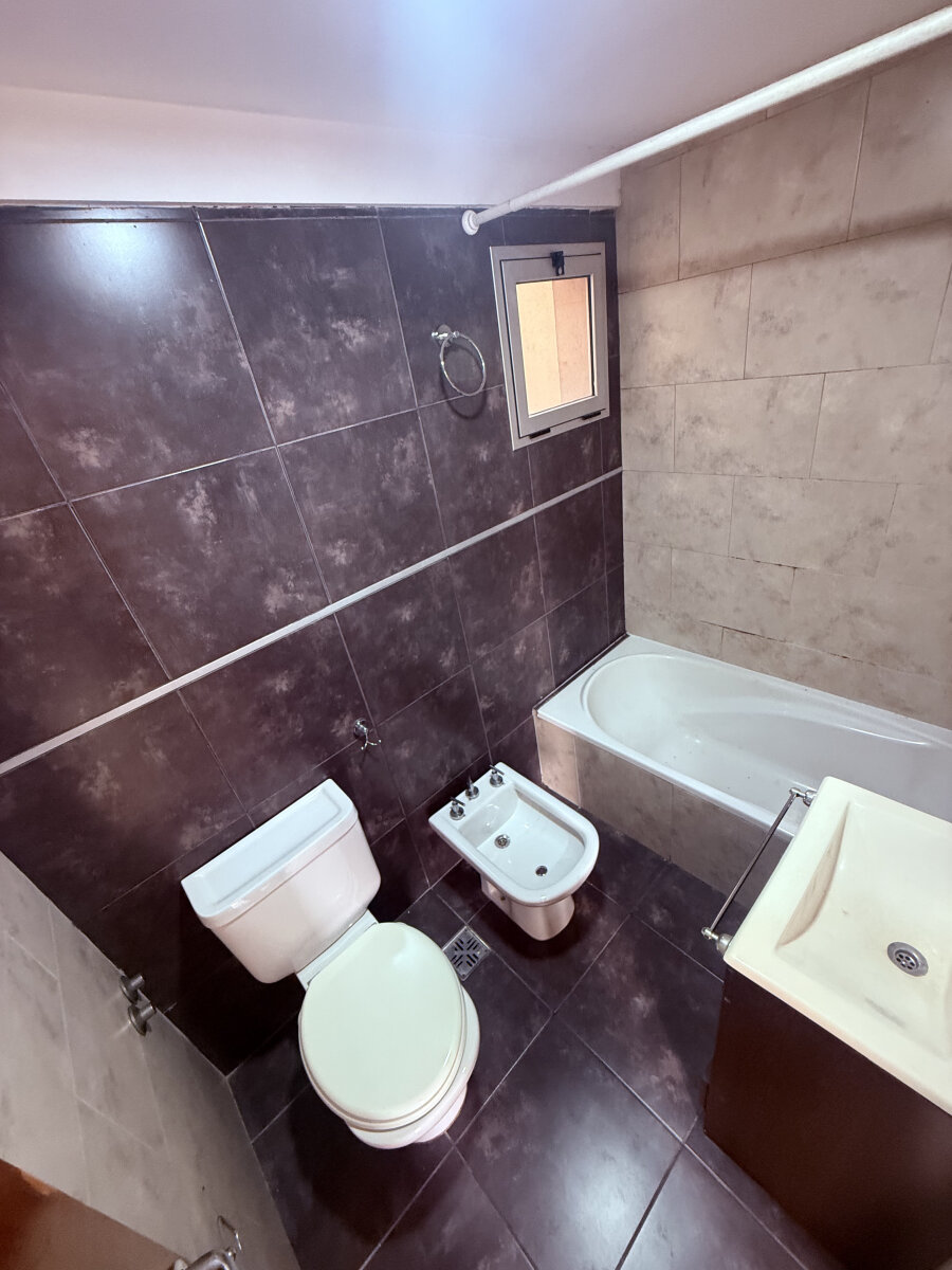 Departamento de Dos Ambientes en Alquiler en Moron - 12