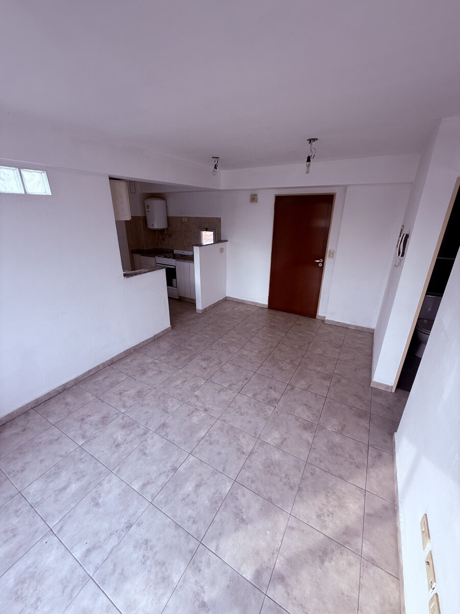 Departamento de Dos Ambientes en Alquiler en Moron - 19