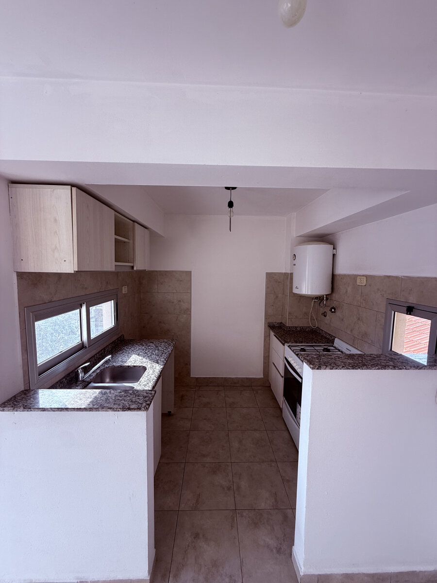 Departamento de Dos Ambientes en Alquiler en Moron - 5