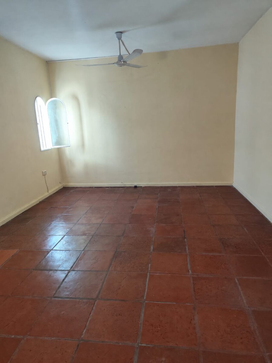VENTA CASA 5 AMBIENTES CON COCHERA EN ITUZAINGÓ NORTE - 5