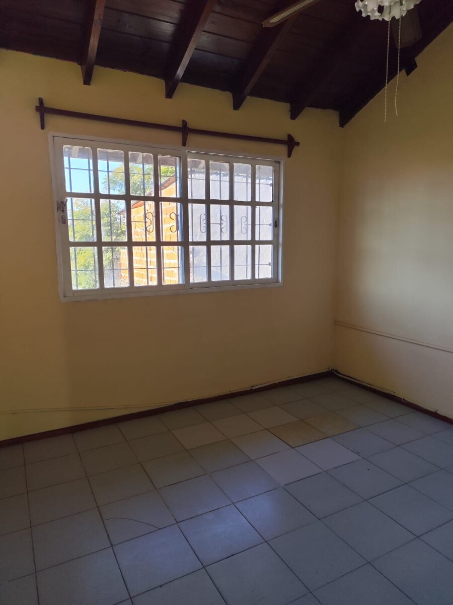 VENTA CASA 5 AMBIENTES CON COCHERA EN ITUZAINGÓ NORTE - 10
