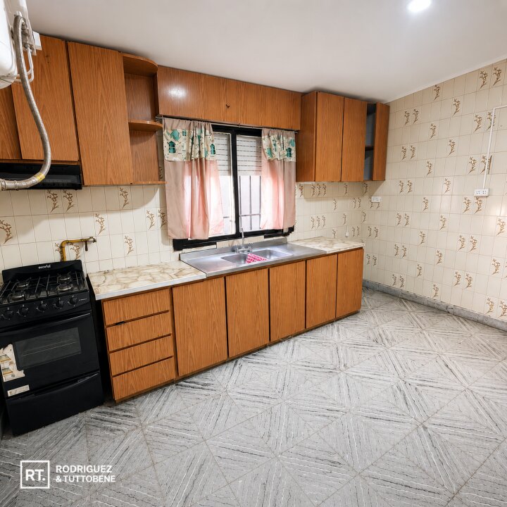 Casas - Funes -  Alquiler