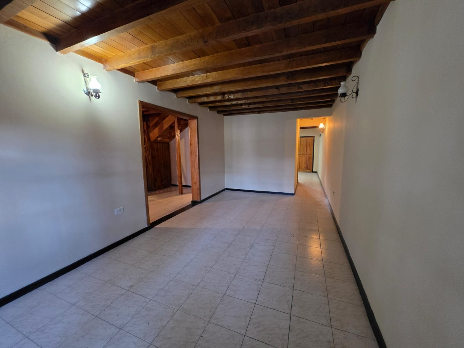 EXCEPCIONAL DUPLEX DE 4 DORMITORIOS PRÓXIMO AL CENTRO DE ESQUEL CHUBUT - 9