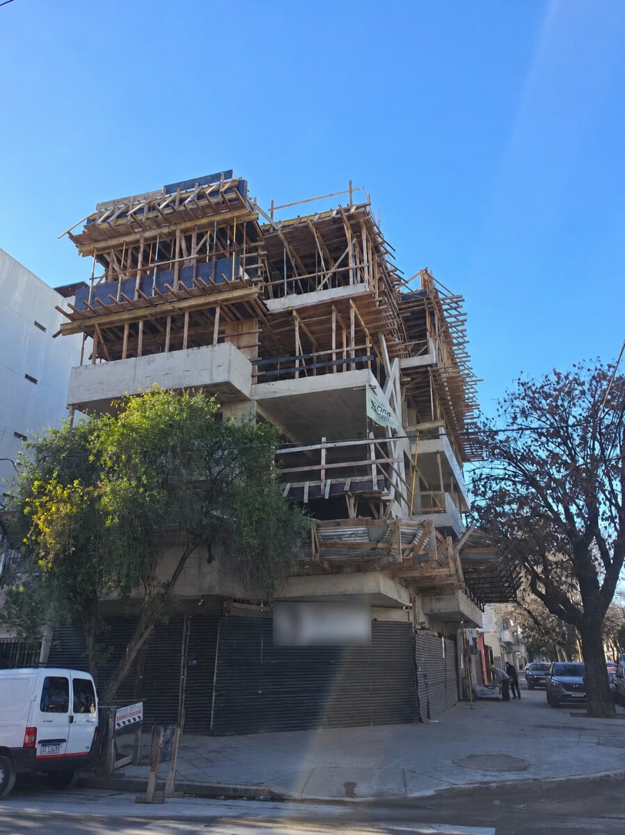 Departamentos 2 y 3 ambientes en construcción en Monte Castro - 3