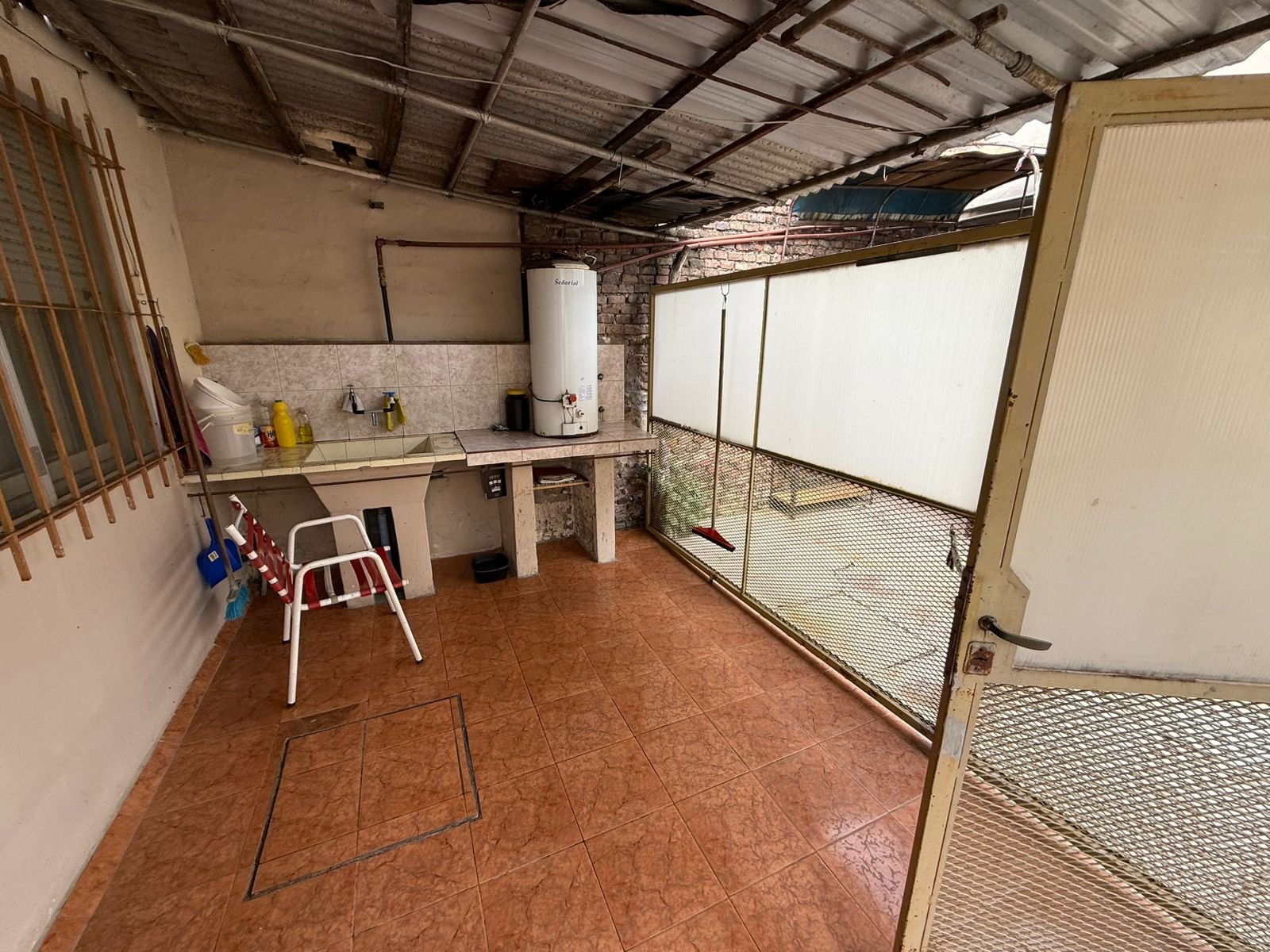 Venta Casa 4 ambientes con depto 3 ambientes en Morón. Financiacion - 21