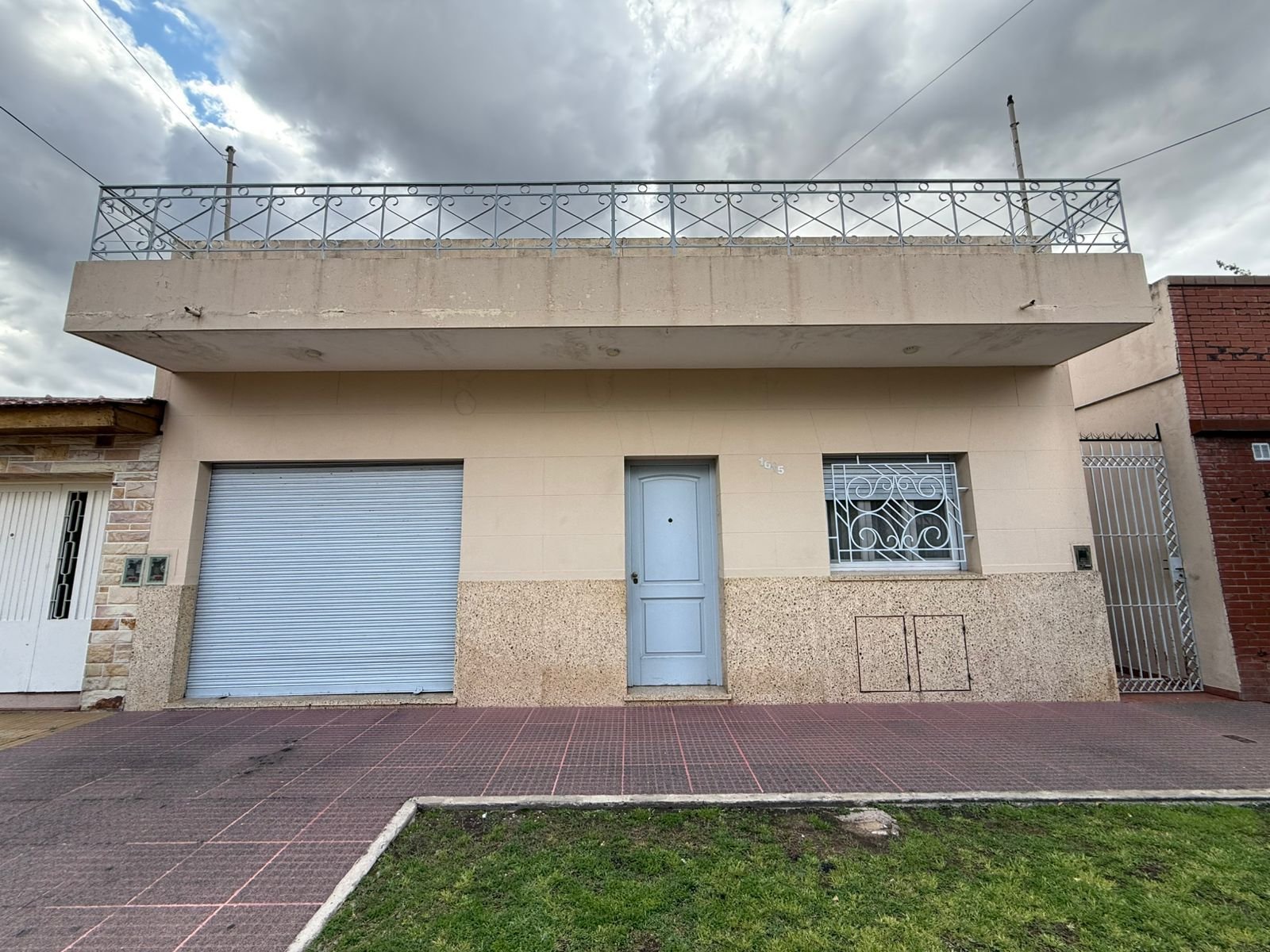 Venta Casa 4 ambientes con depto 3 ambientes en Morón. Financiacion - 3