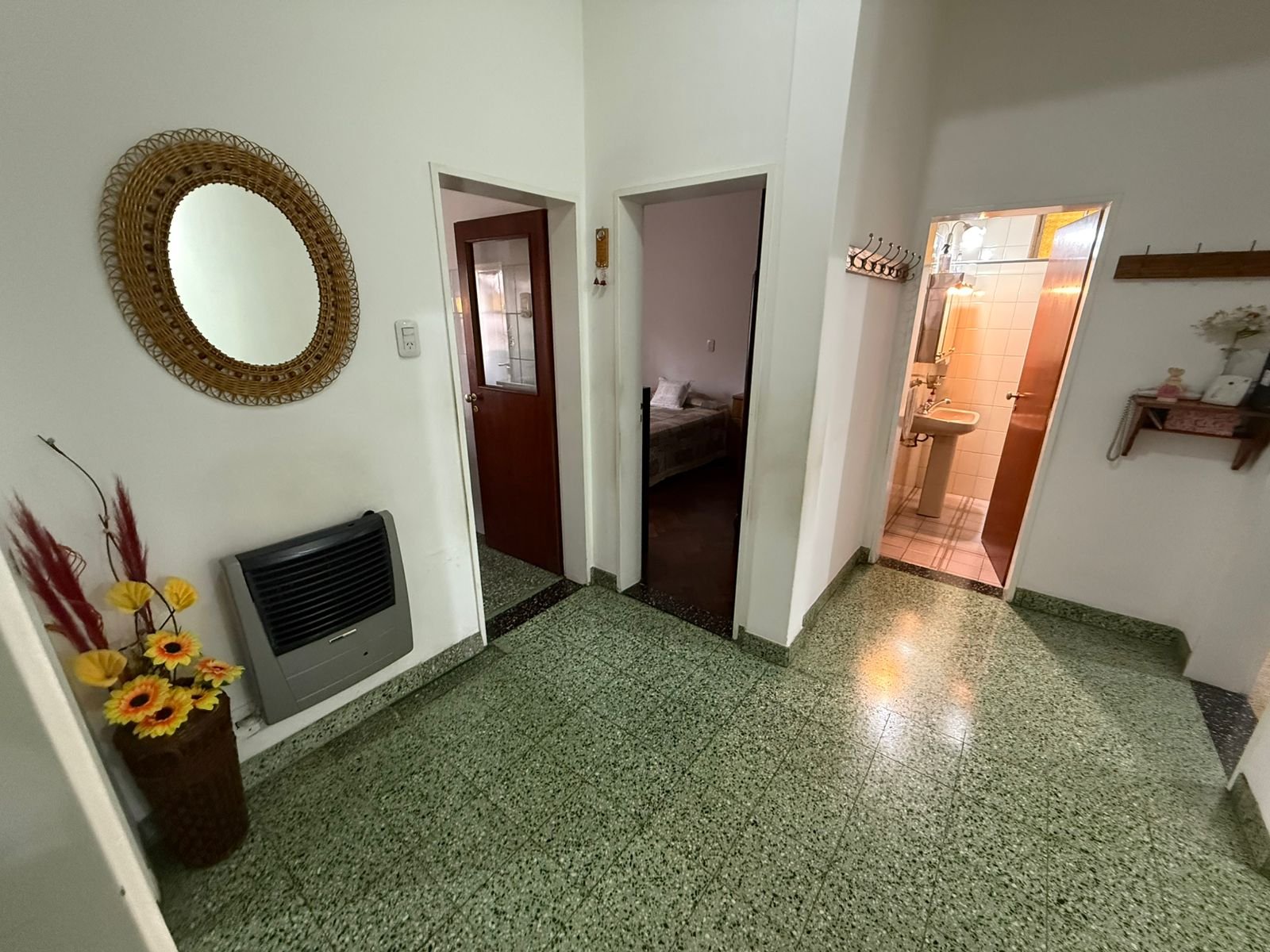 Venta Casa 4 ambientes con depto 3 ambientes en Morón. Financiacion - 6