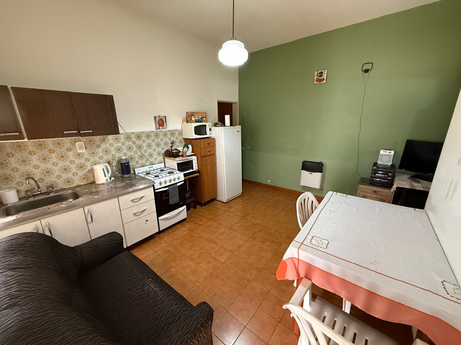 Venta Casa 4 ambientes con depto 3 ambientes en Morón. Financiacion - 22