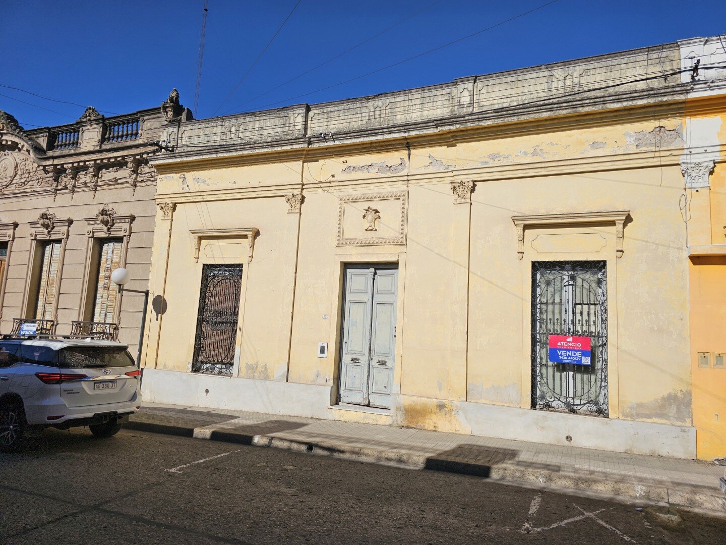 VENTA | Casa a refaccionar en pleno centro de la ciudad! Sarmiento 521 – Victoria, Entre Ríos - 1