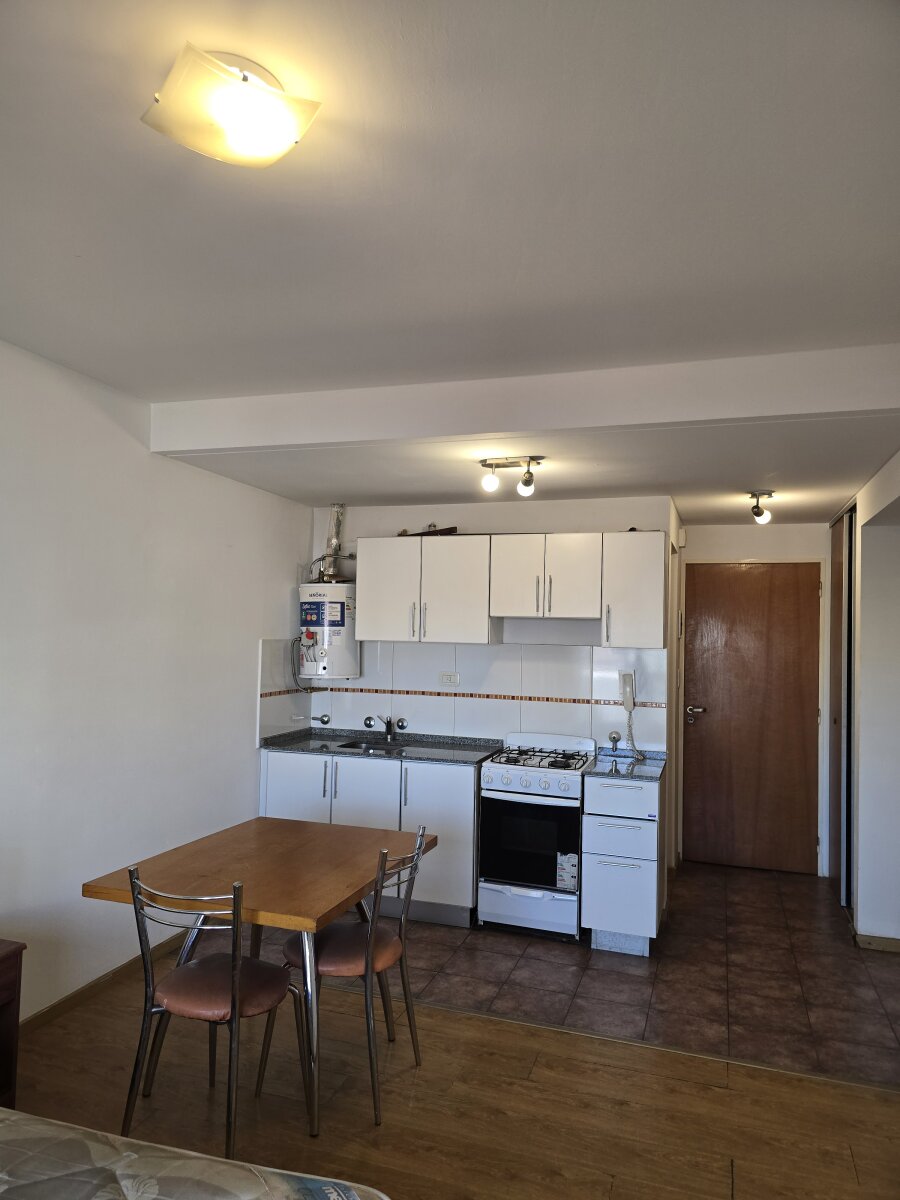 ALQUILER DEPARTAMENTO MONOAMBIENTE RIOJA 2857 - 2