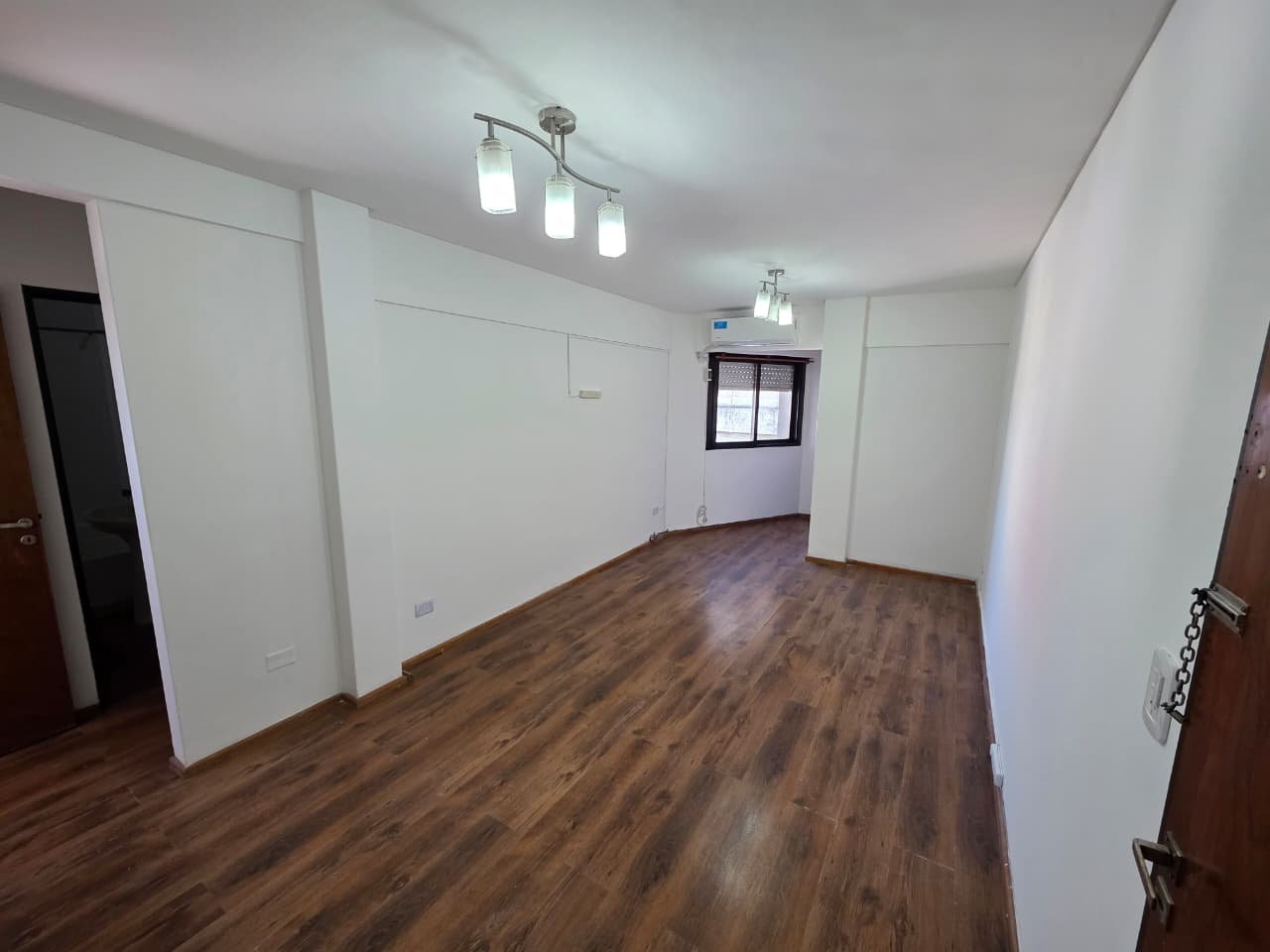 DEPARTAMENTO 2 AMBIENTES EN MORON CENTRO - VENTA - 1