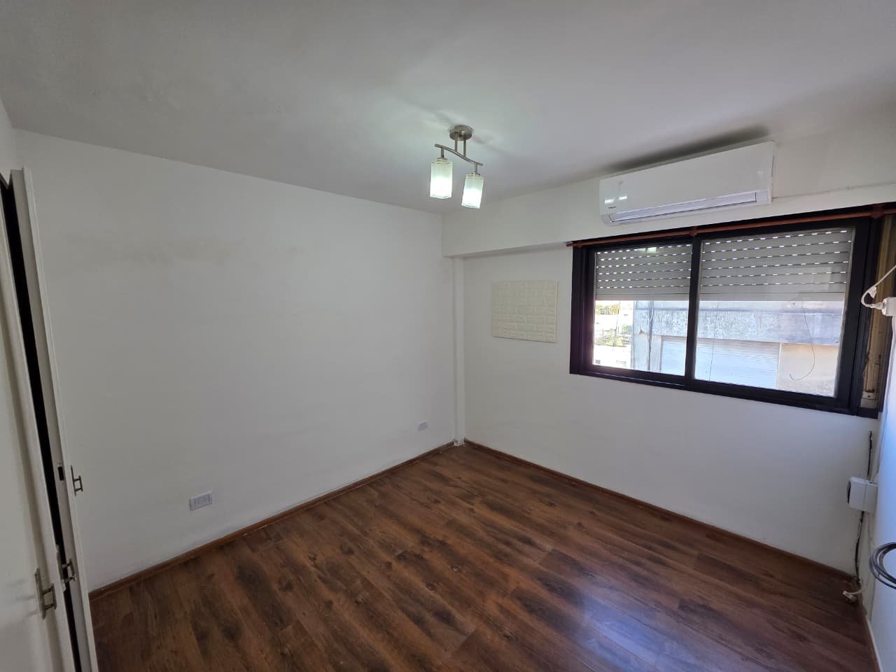 DEPARTAMENTO 2 AMBIENTES EN MORON CENTRO - VENTA - 5