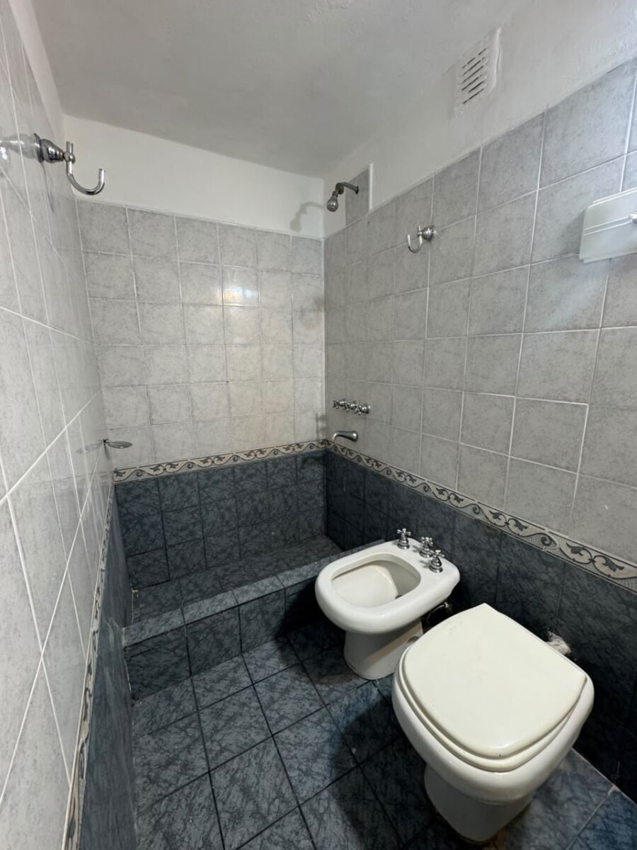 Departamento 3 dormitorios con balcon - Alberdi - Imagen 17