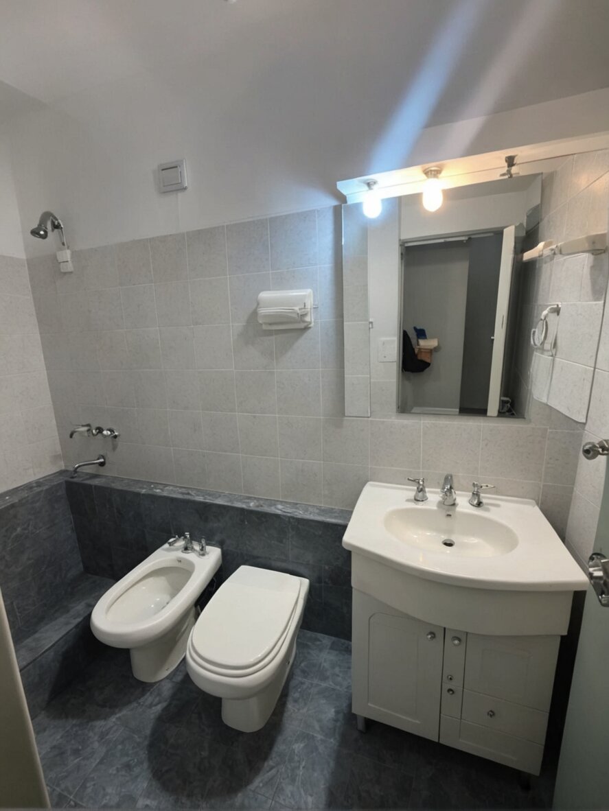 Departamento 3 dormitorios con balcon - Alberdi - Imagen 16