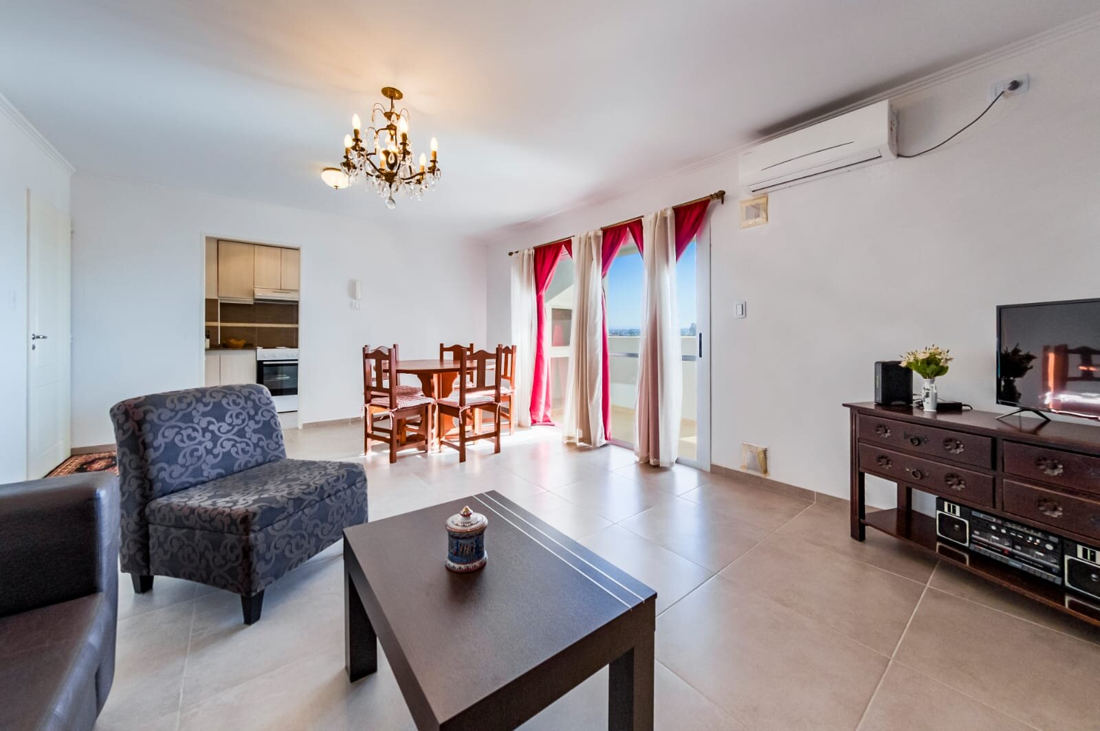 DEPARTAMENTO 2 DORMITORIOS AMOBLADO EN ALQUILER SOBRE AV. COLÓN - Imagen 9