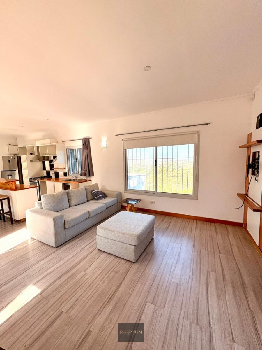 Casa 3 Dormitorios Pileta Quincho- B° Villa Del Lago, Carlos Paz. Córdoba en Venta-Vª Carlos Paz