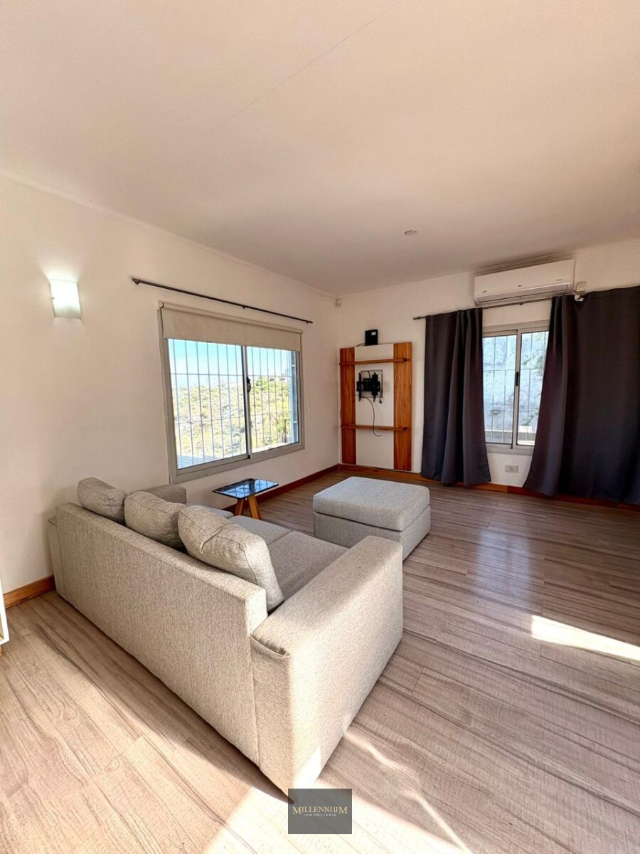 Casa 3 Dormitorios Pileta Quincho- B° Villa Del Lago, Carlos Paz. Córdoba en Venta-Vª Carlos Paz - Imagen 2