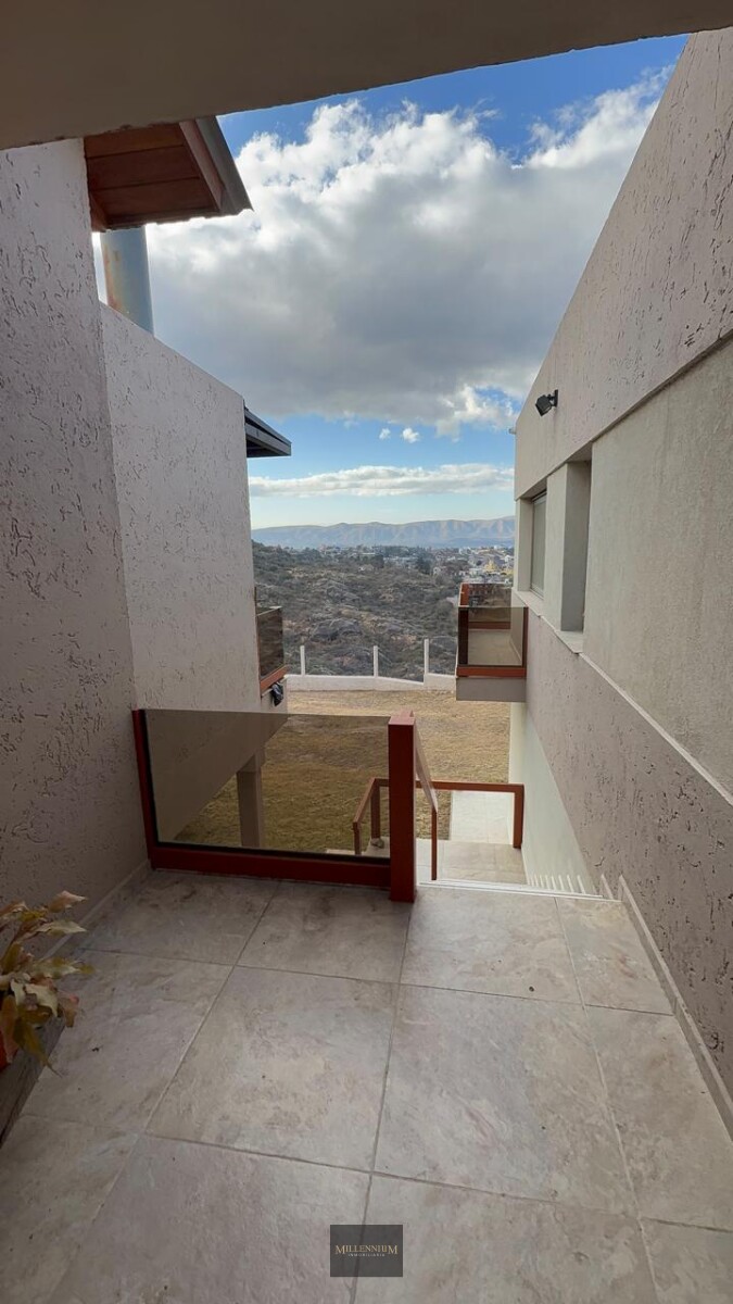 VENTA CASA B° VILLA DEL LAGO CARLOS PAZ – Vª Carlos Paz - Imagen 12