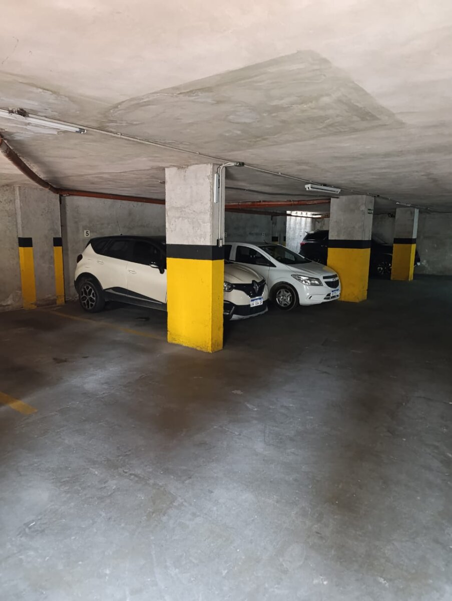 Venta de cochera Pringles 139 B° gRAL. pAZ - Imagen 2