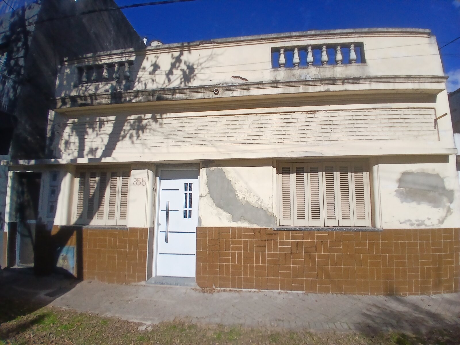 Casa de 2 Dormitorios en Venta Alberdi Oeste - 1