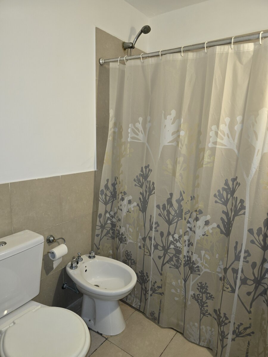 ALQUILER DPTO UN DORMITORIO ESCALERA ALMAFUERTE 979 ARROYITO - 11