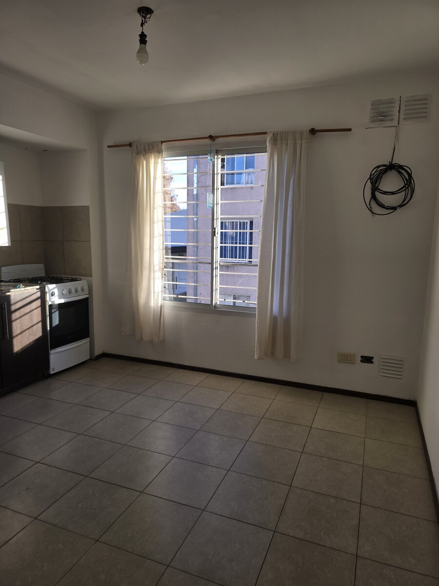 ALQUILER DPTO UN DORMITORIO ESCALERA ALMAFUERTE 979 ARROYITO - 1