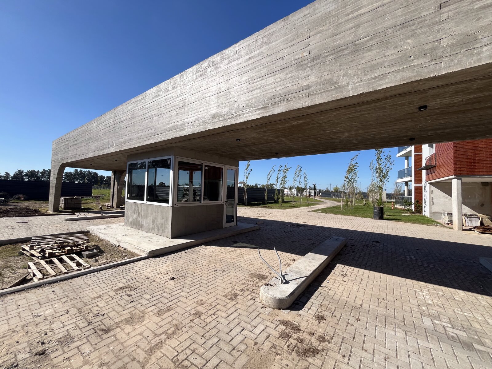 Venta departamentos 3 dormitorios en Condos del Bosque Fisherton - 32