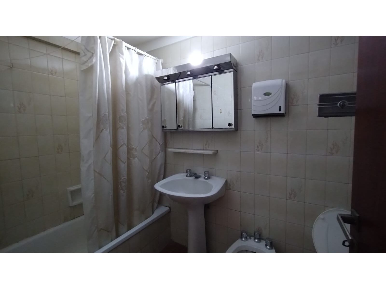EN VENTA DEPARTAMENTO 2 AMBIENTES EN MORON CENTRO - 4