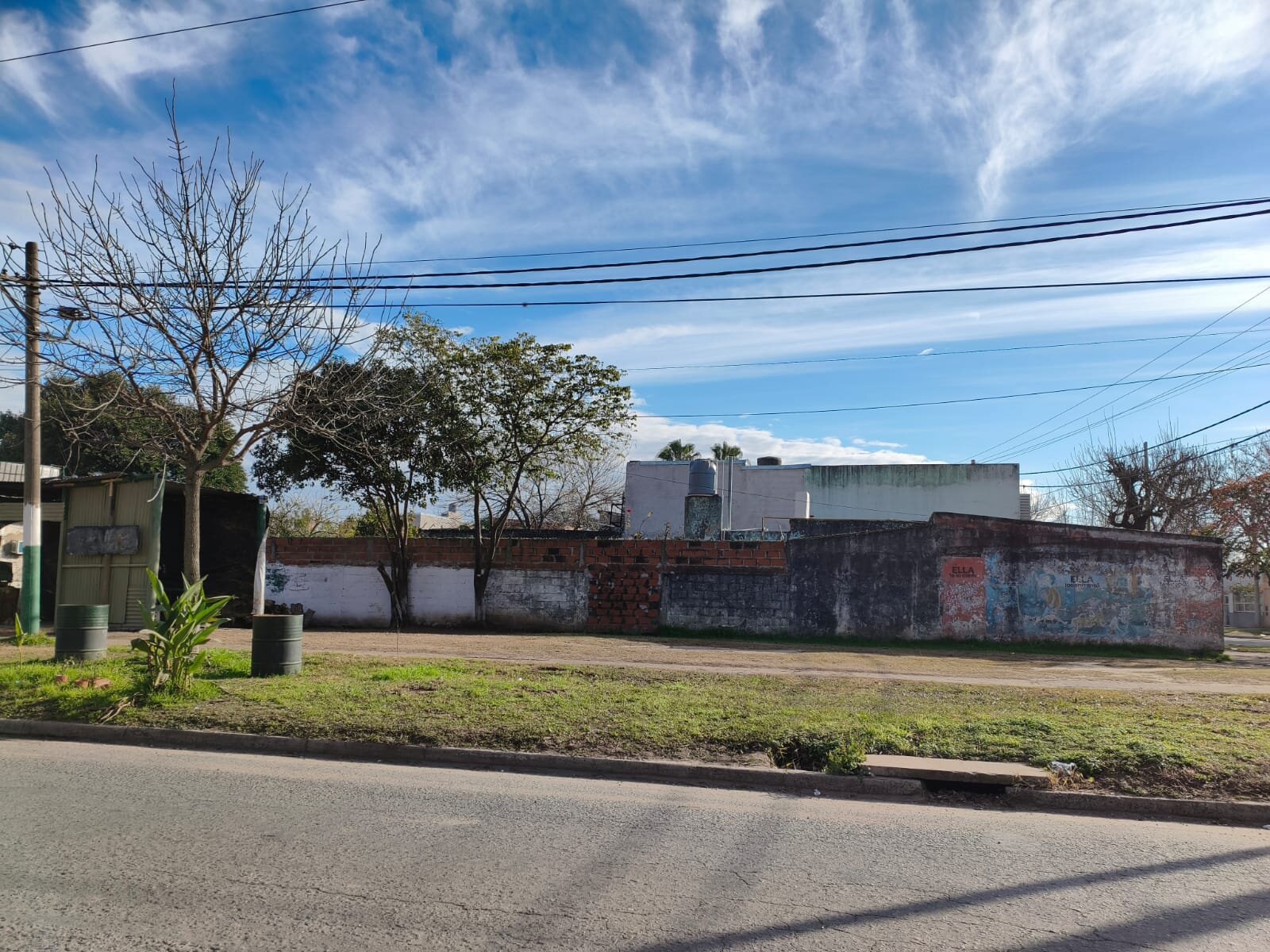 Venta. Lote Junin Esq Eva Peron - 2